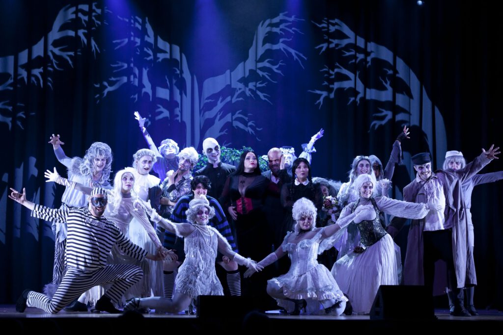 Szene aus The Addams Family – Musical Company Nürnberg
