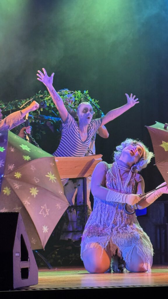 Szene aus The Addams Family – Musical Company Nürnberg