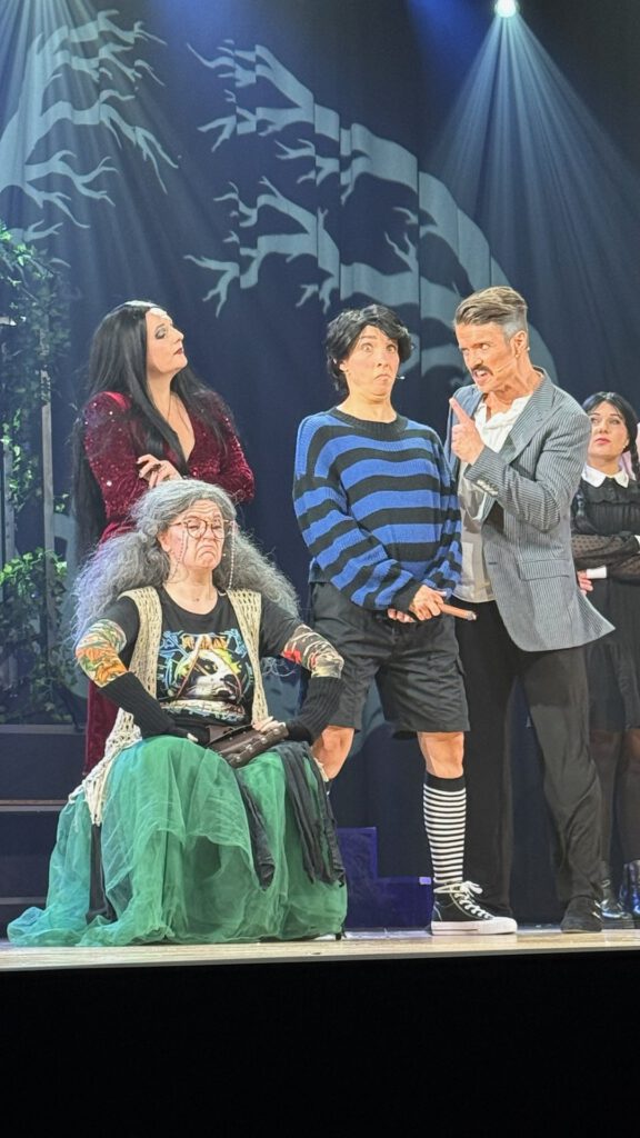 Szene aus The Addams Family – Musical Company Nürnberg